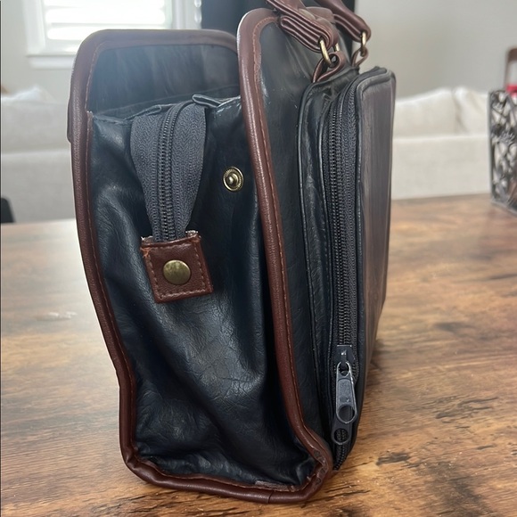 Dolce Vita Navy and Brown Textured Jackson Handbag - Picture 6 of 13